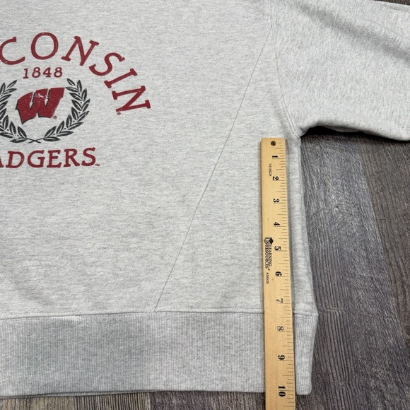 Women's League Wisconsin Badgers Sweatshirt‎ Medium Gray Crewneck Pullover NCAA - Picture 8 of 9